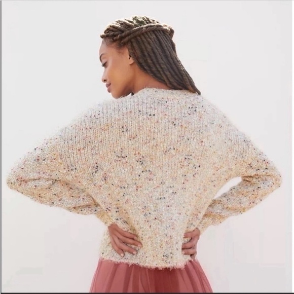 ANTHROPOLOGIE Cropped Shimmery Sweater Cardigan Button Front Tops Ivory XS NWT - Picture 4 of 6